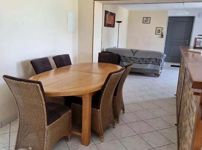 Mas Des Maries Lissac et Mouret